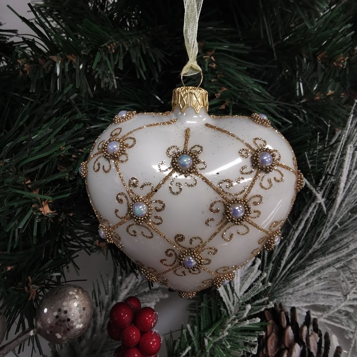 Bombka świąteczna Białe serce z dekorem